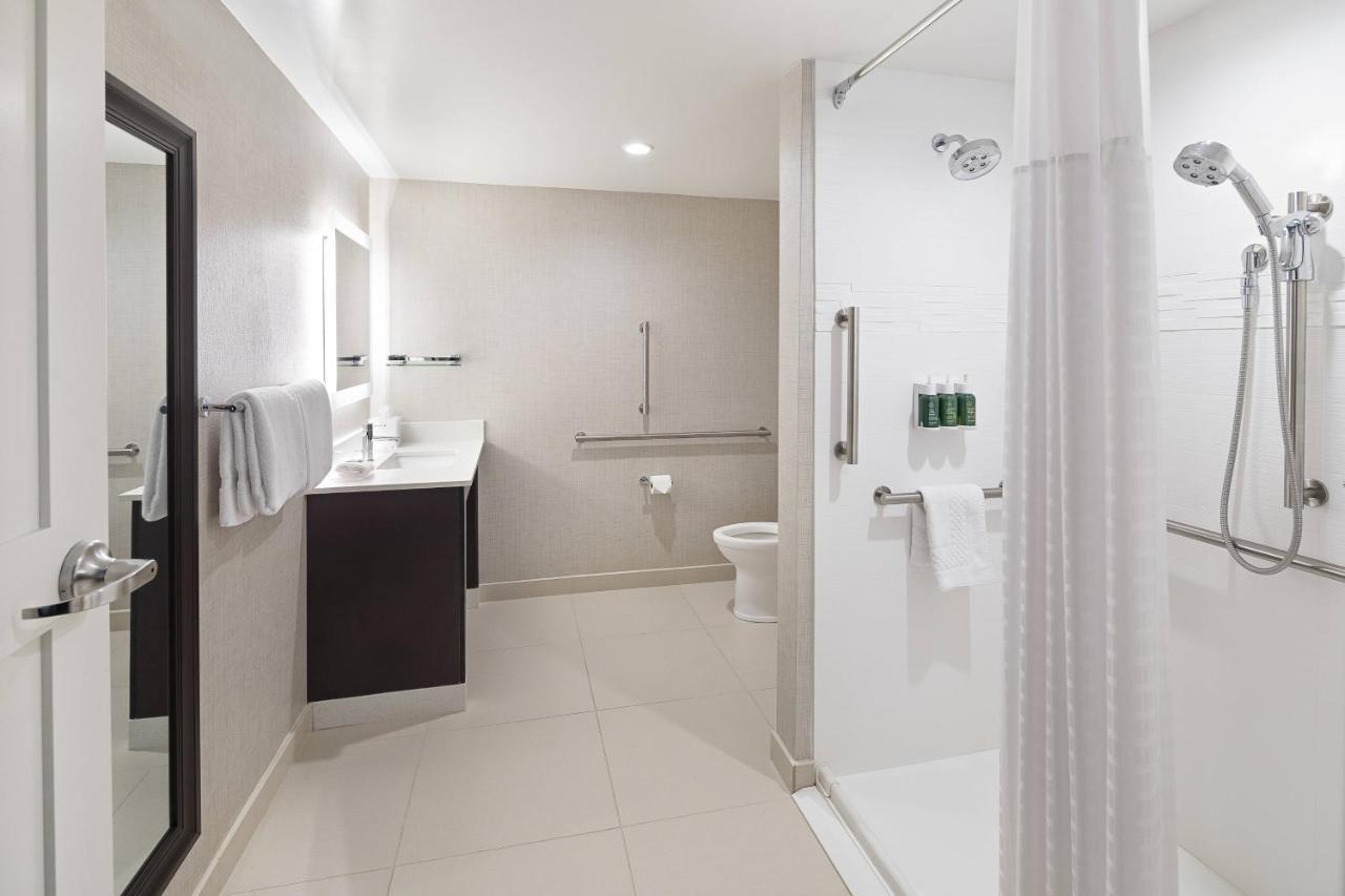 Residence Inn By Marriott Greenville Downtown Bagian luar foto