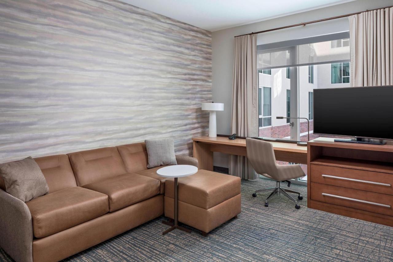 Residence Inn By Marriott Greenville Downtown Bagian luar foto