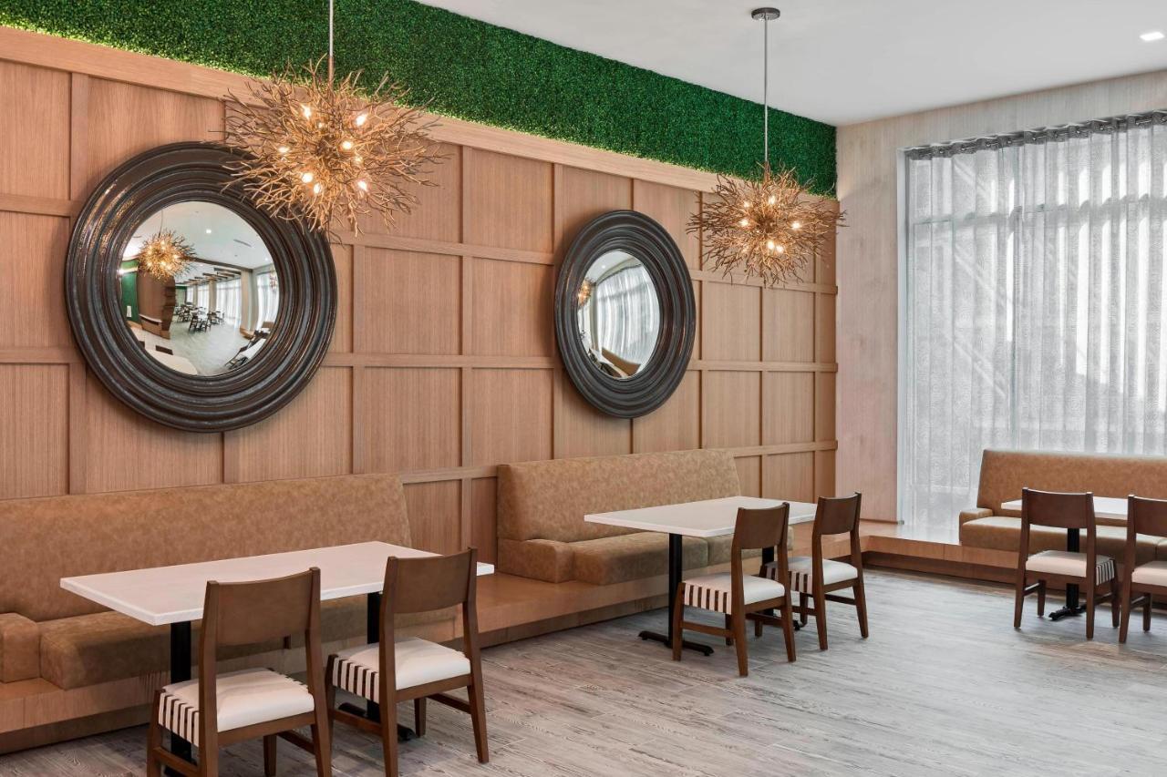 Residence Inn By Marriott Greenville Downtown Bagian luar foto