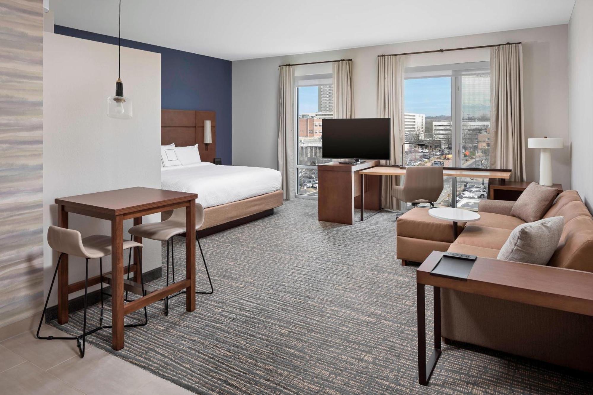 Residence Inn By Marriott Greenville Downtown Bagian luar foto