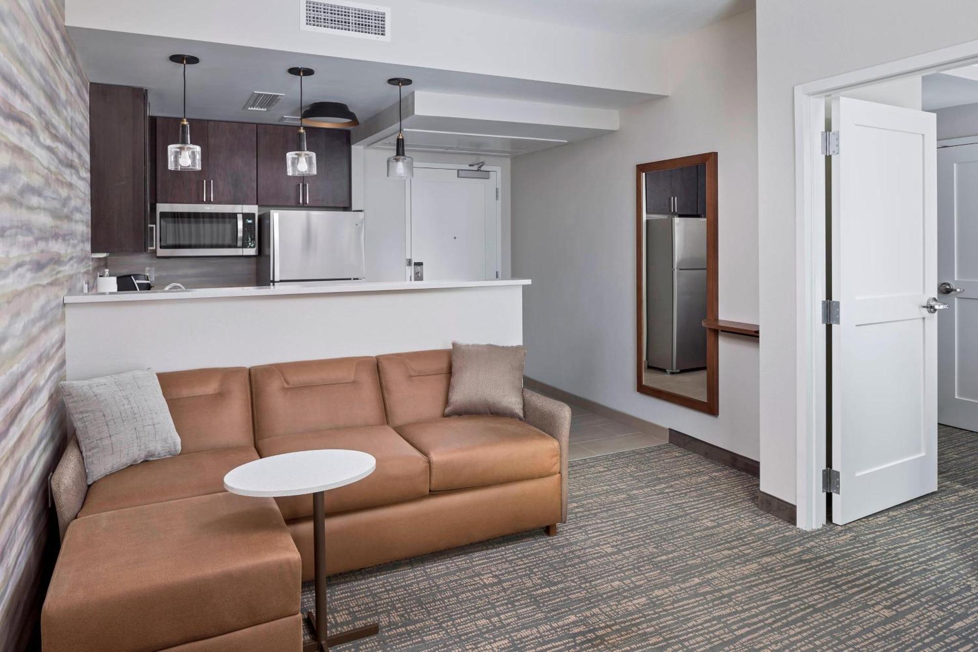 Residence Inn By Marriott Greenville Downtown Bagian luar foto