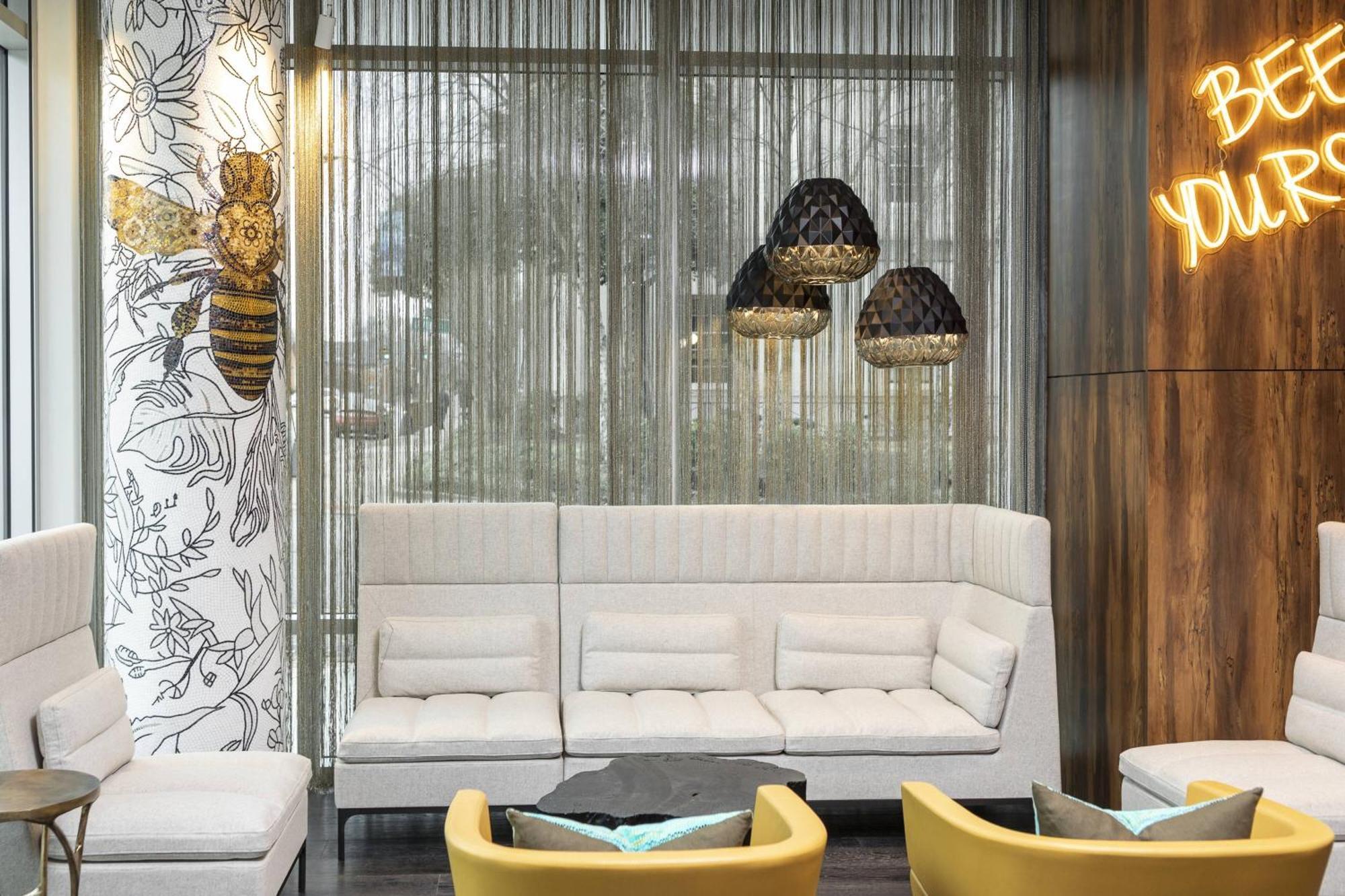 Residence Inn By Marriott Greenville Downtown Bagian luar foto
